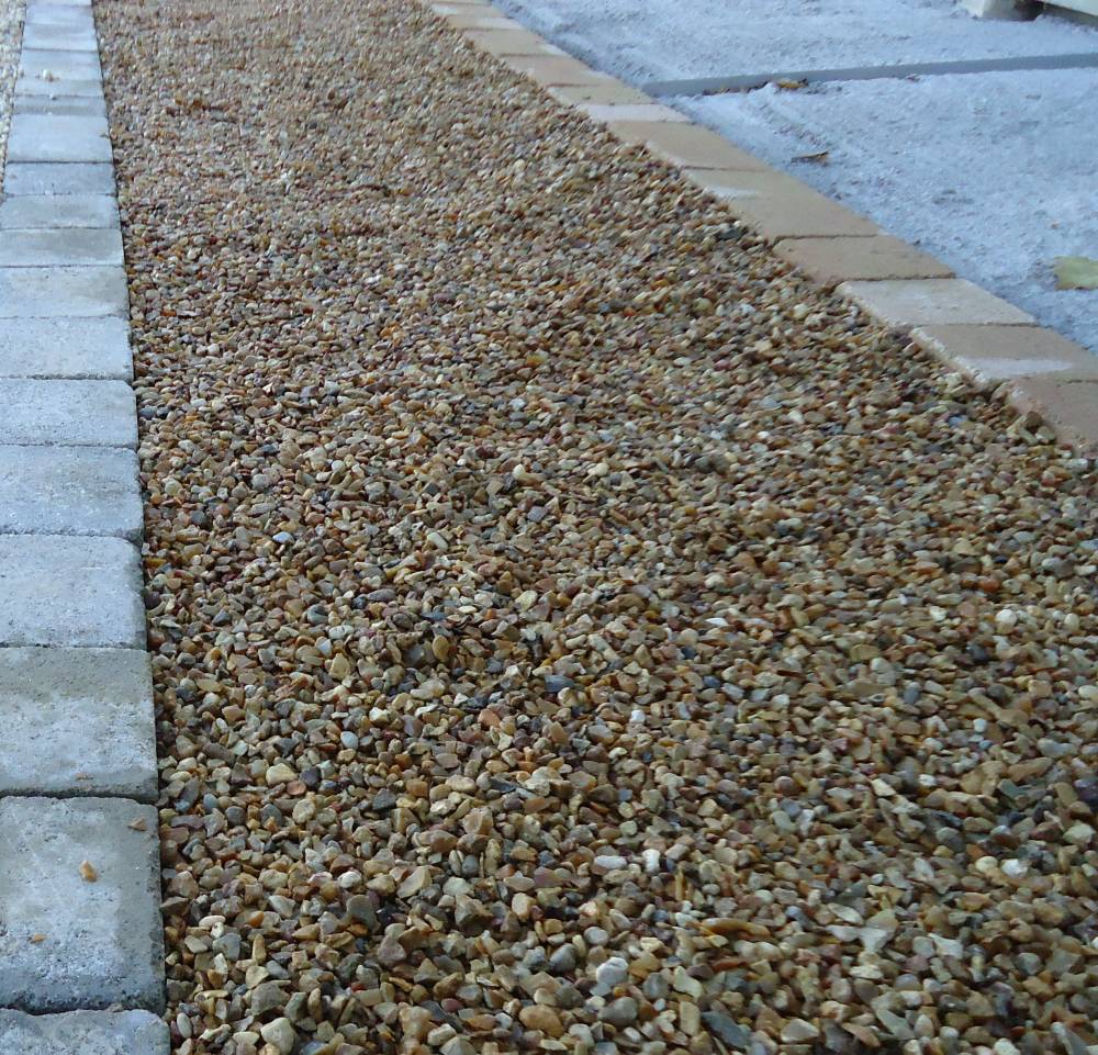 Gravier beige 6-10 au sol