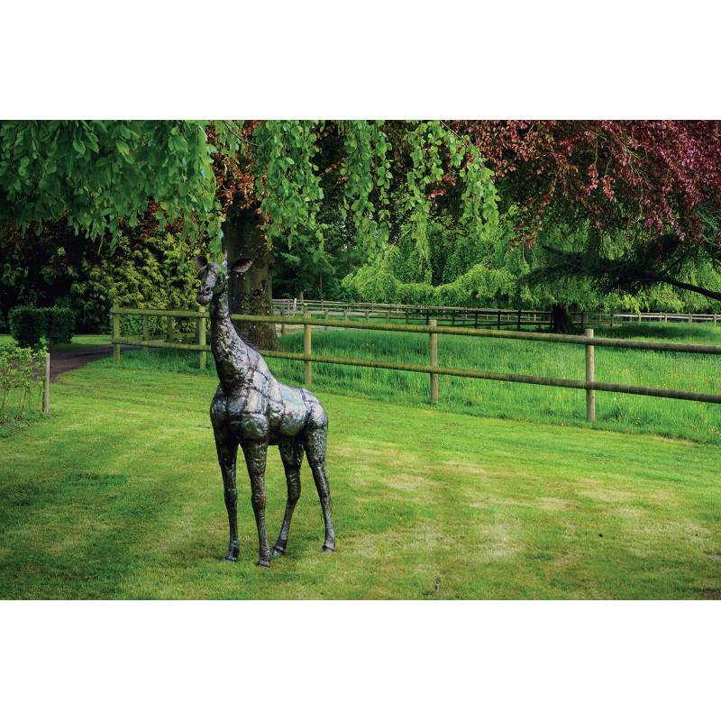 sculpture-girafe-en-metal-recycle